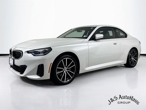 Mineral White Metallic 2024 BMW 230 i xDrive