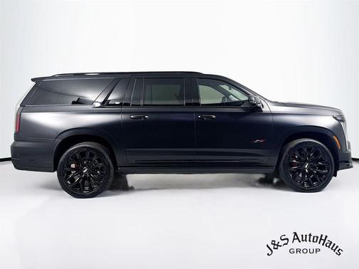 2025 Cadillac Escalade ESV V-Series