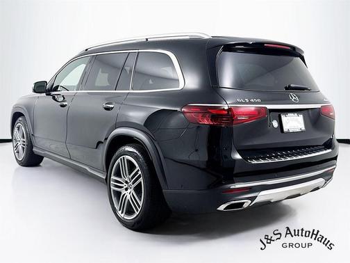 2025 Mercedes-Benz GLS 450 4MATIC