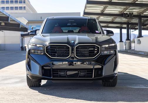 Dravit Gray Metallic 2023 BMW XM Base