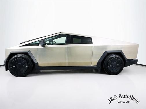 2024 Tesla Cybertruck Cyberbeast