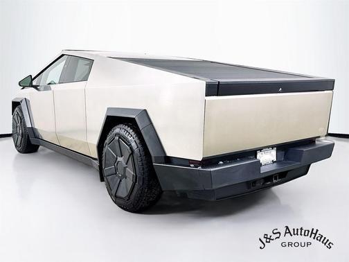 2024 Tesla Cybertruck Cyberbeast