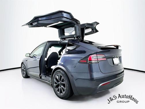 2024 Tesla Model X Base