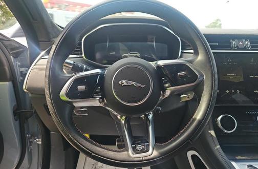 2022 Jaguar F-PACE SVR