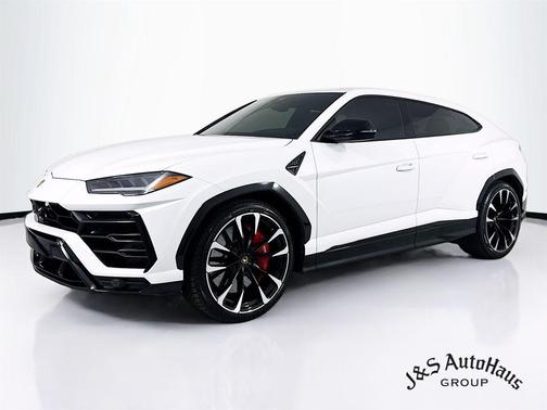 2021 Lamborghini Urus 