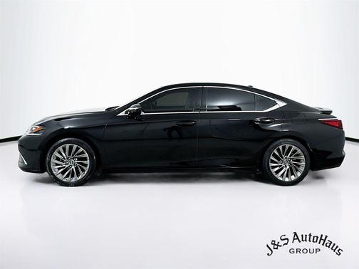 2024 Lexus ES 350 Ultra Luxury