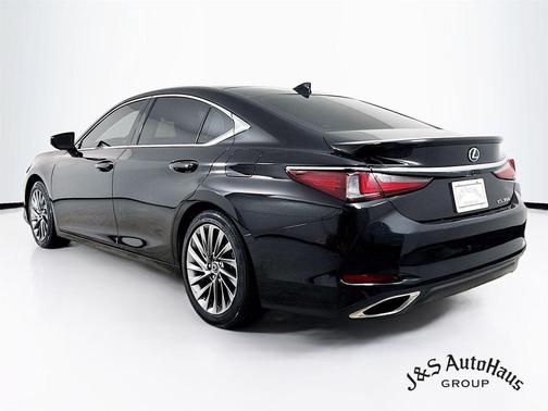 2024 Lexus ES 350 Ultra Luxury
