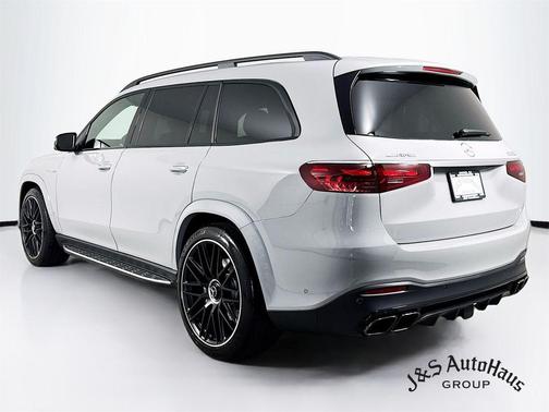 2025 Mercedes-Benz AMG GLS 63 Base