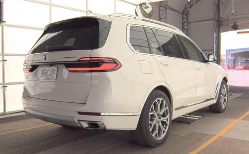 2024 BMW X7 xDrive40i