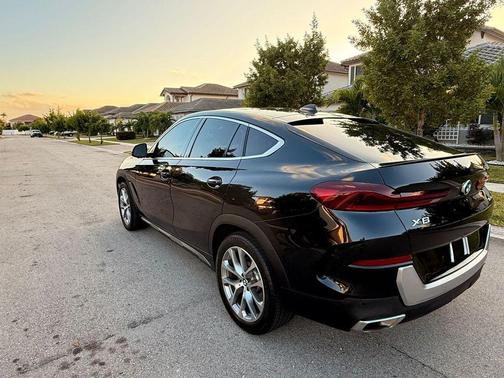 2023 BMW X6 xDrive40i