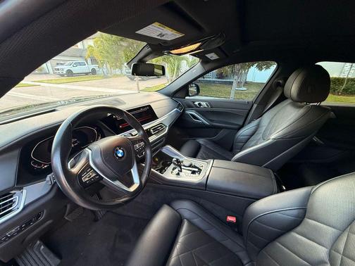 2023 BMW X6 xDrive40i