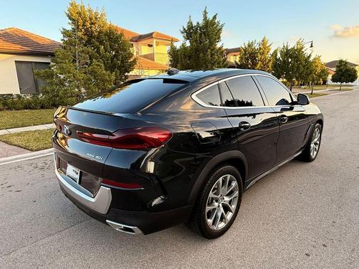 2023 BMW X6 xDrive40i