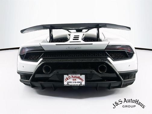 2018 Lamborghini Huracan Performante