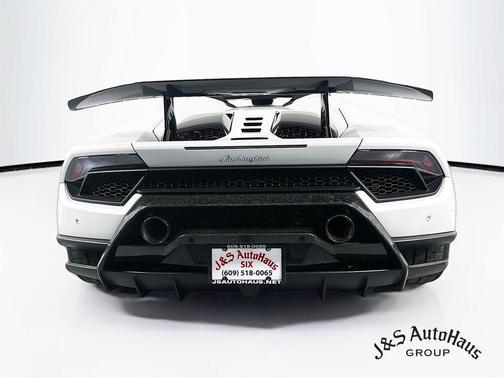 2018 Lamborghini Huracan Performante