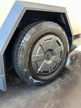 2024 Tesla Cybertruck Base