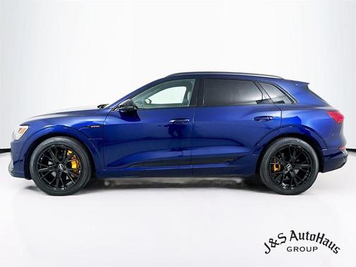 2022 Audi e-tron Premium