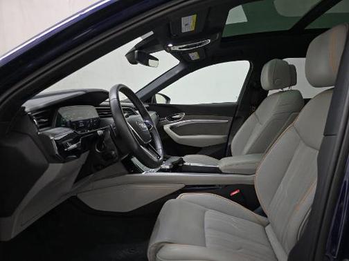 2022 Audi e-tron Premium