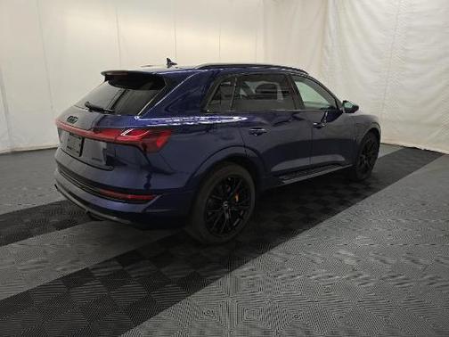2022 Audi e-tron Premium