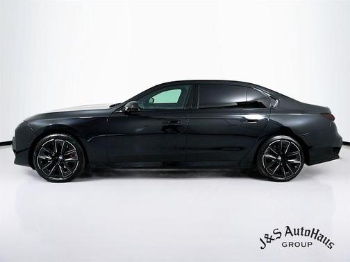 2024 BMW 740 i