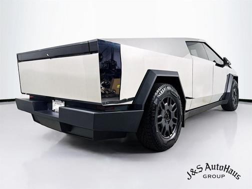 2024 Tesla Cybertruck Base