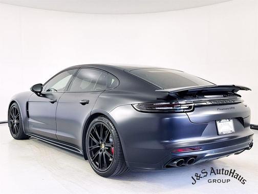 2020 Porsche Panamera GTS