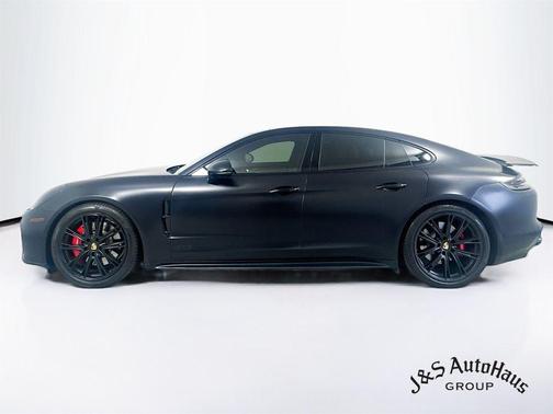 2020 Porsche Panamera GTS