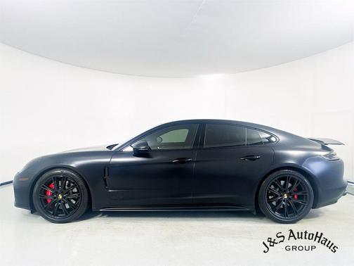 2020 Porsche Panamera GTS