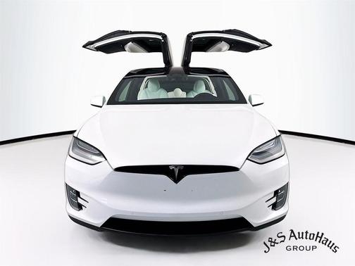 2020 Tesla Model X Long Range