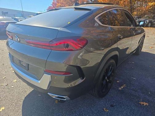 2023 BMW X6 xDrive40i