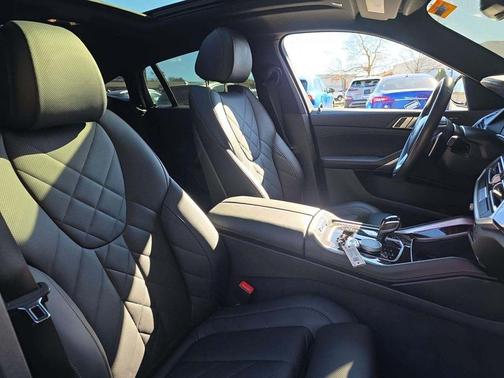 2023 BMW X6 xDrive40i