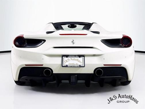 2018 Ferrari 488 Spider Base