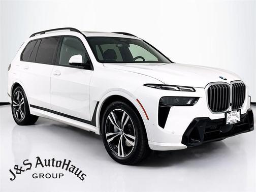 Alpine White 2024 BMW X7 xDrive40i