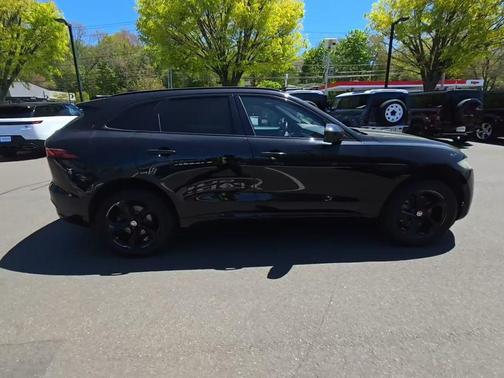 Narvik Black 2021 Jaguar F-PACE S