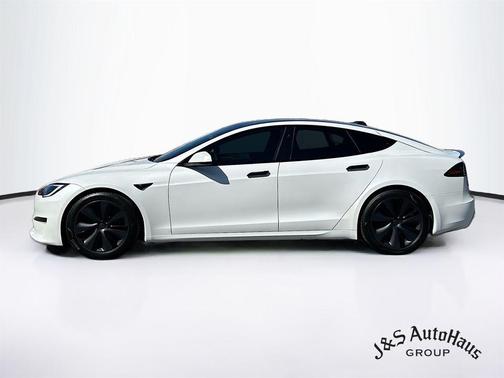 2023 Tesla Model S Plaid