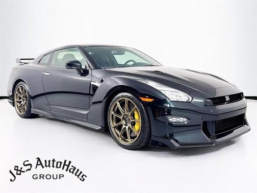 2024 Nissan GT-R T-spec
