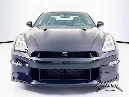 2024 Nissan GT-R T-spec