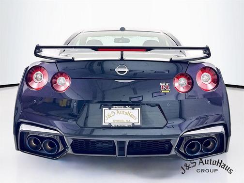 2024 Nissan GT-R T-spec