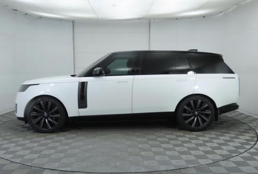 2024 Land Rover Range Rover SV LWB
