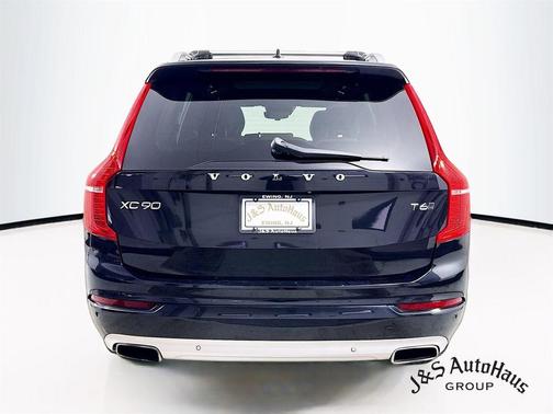 2019 Volvo XC90 T6 Momentum
