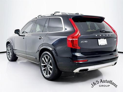 2019 Volvo XC90 T6 Momentum