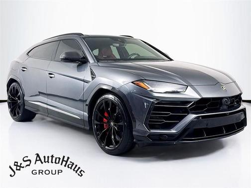 2020 Lamborghini Urus Base