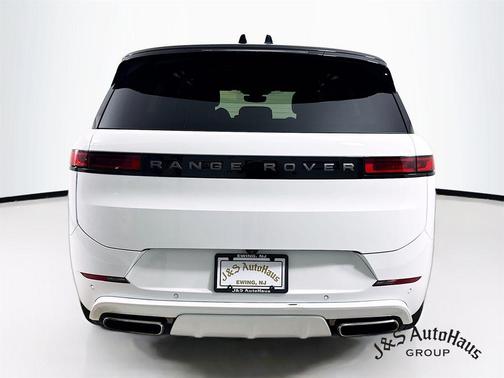2023 Land Rover Range Rover Sport SE