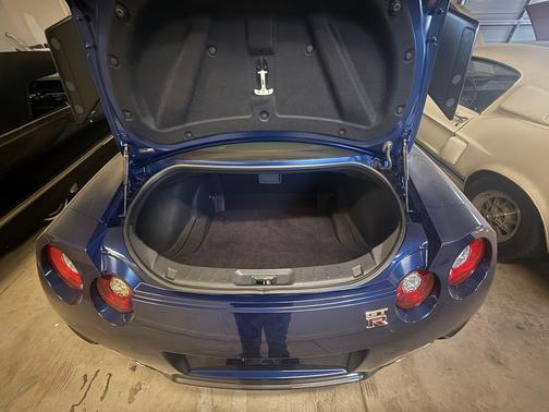 2014 Nissan GT-R Black Edition