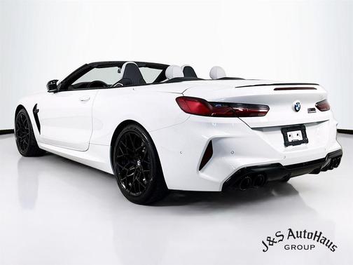 2022 BMW M8 Competition