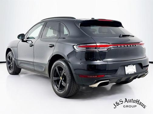 2021 Porsche Macan Base