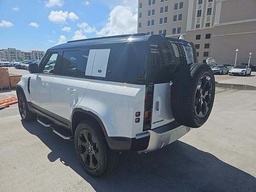 2024 Land Rover Defender P400 S