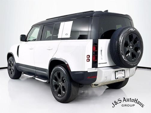 2024 Land Rover Defender P400 S