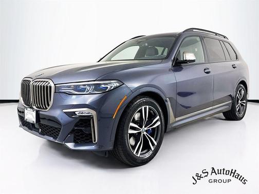 2022 BMW X7 M50i