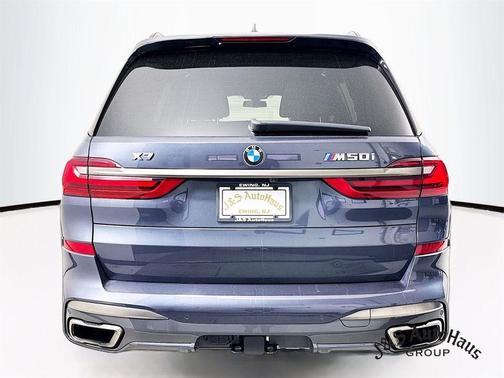 2022 BMW X7 M50i