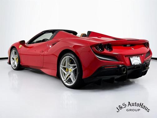 Rosso Corsa 2022 Ferrari F8 Spider Base